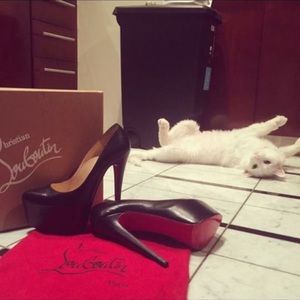 COPY - Authentic Daffodils Christian Louboutin